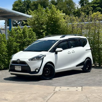 TOYOTA SIENTA 1.5 V ปี60