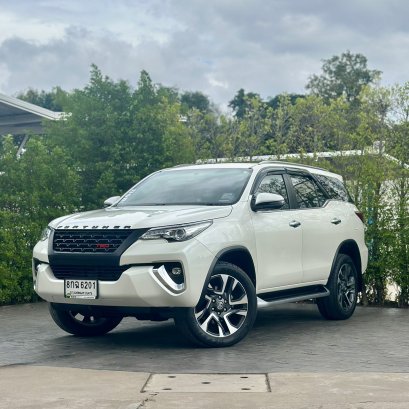 TOYOTA FORTUNER 2.4 V ปี62