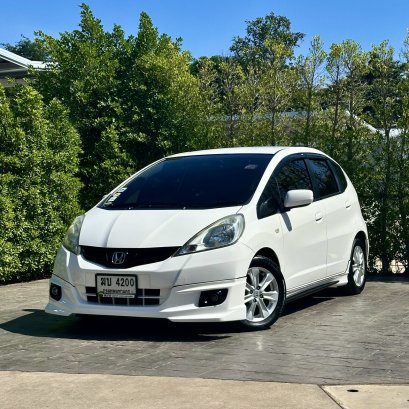 HONDA JAZZ 1.5 V ปี55