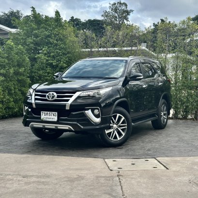 TOYOTA FORTUNER 2.4 V ปี60