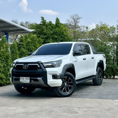 TOYOTA HILUX REVO 4DR 2.4 PRERUNNER ROCCO ปี66