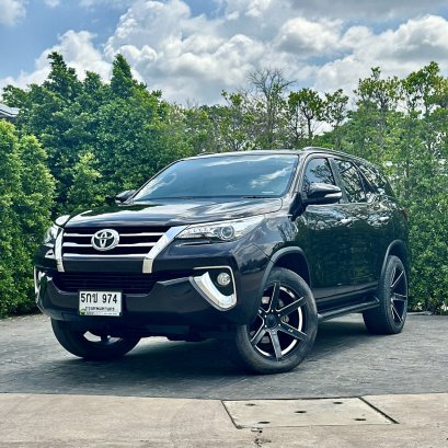TOYOTA FORTUNER 2.8 V 4WD ปี59
