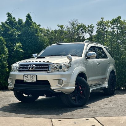 TOYOTA FORTUNER 3.0 V 4WD ปี48