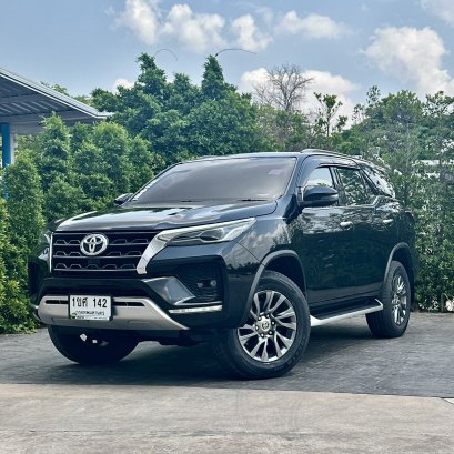TOYOTA FORTUNER 2.4 V ปี64
