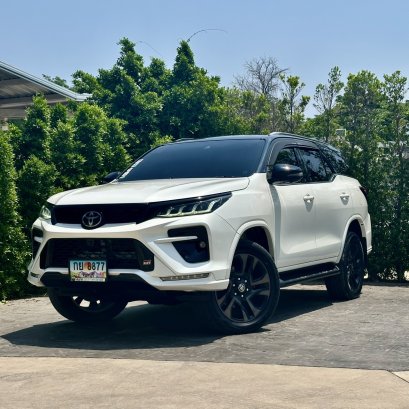 TOYOTA FORTUNER 2.8 GR SPORT 4WD (BLACK TOP) ปี65