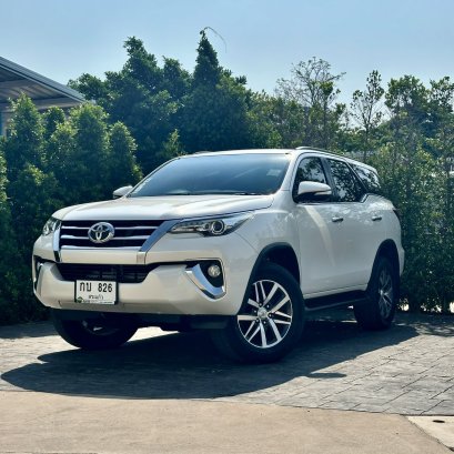 TOYOTA FORTUNER 2.4 V ปี60