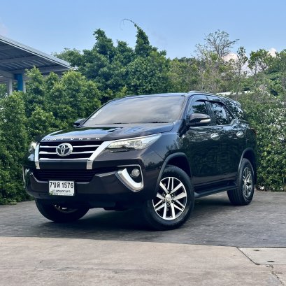 TOYOTA FORTUNER 2.4 V ปี59