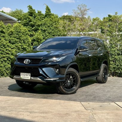 TOYOTA FORTUNER 2.4 V ปี66
