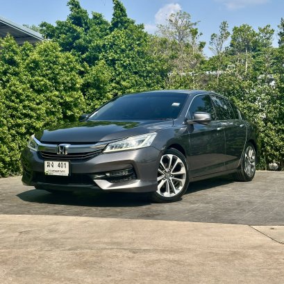 HONDA ACCORD 2.0 EL ปี60