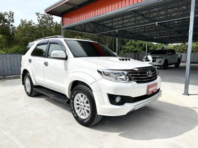 TOYOTA FORTUNER 2.5 V ปี 2014 2WD