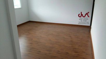 ผลงานติดตั้ง พื้นไม้ลามิเนต QDM รหัส BL91686 ความหนา 8 มม. - laminatethai