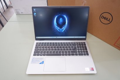 (ของใหม่)Dell ram4 hdd1tb จอ15.6 อุปกรณ์ครบกล่อง พร้อมประกันศูนย์1ปี