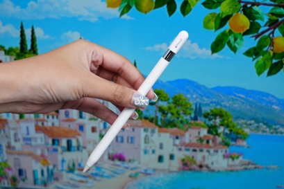 ปากกาไอแพด Apple Pencil USB-C สภาพสวย ราคาเพียง 1,890.-