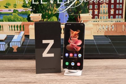 Samsung Galaxy Z Flip 3 (8+256GB) (5G) Cream พับจอได้ เครื่องสวย พร้อมใช้งาน ขายเพียง 5,500.- เท่านั้น