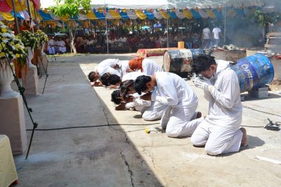 พิธีเททองหล่อพระพุทธรูปสมัยอู่ทอง หน้าตัก 39 นิ้ว 