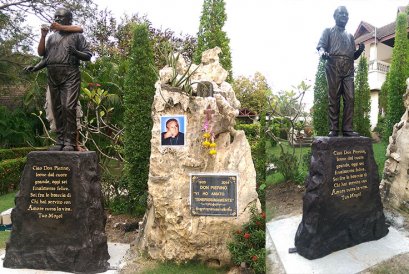 รูปเหมือนเหมือนคนจริงพร้อมฐานตามแบบที่ลูกค้าต้องการ