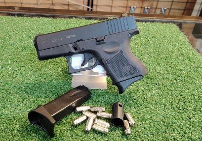 แบลงค์กันRETAYรุ่นGLOCK26Gen4แถม2แม็กกาซีนกระสุนแบลงค์กัน10นัดพร้อมส่ง