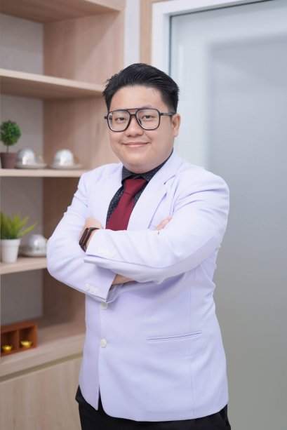 ดร.พจ.เซ็งจุ้น แซ่ลี (หมอจีน หลี่ เฉิง จวิ้น)