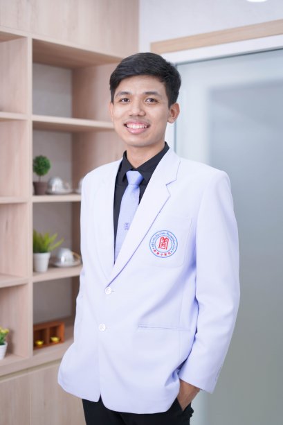 แพทย์จีน พัลลภ อ่อนแก้ว (หมอจีน จาง เหวิน จิ้ง )