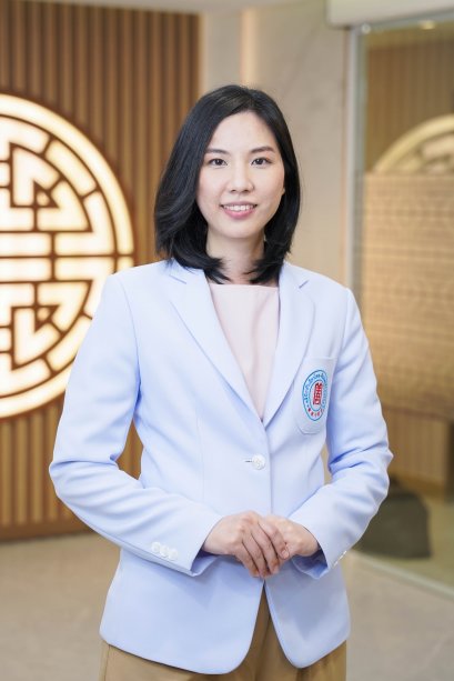 แพทย์จีน มนัญญา อนุรักษ์ธนากร  (หมอจีน หวง เหม่ย ชิง)