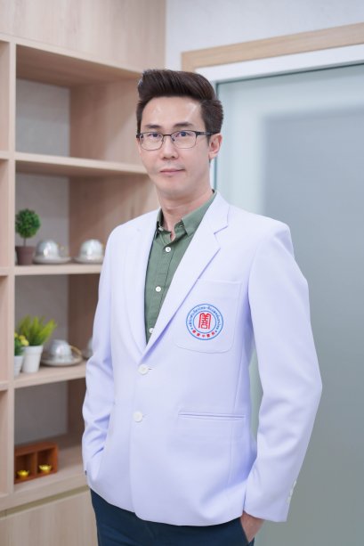 แพทย์จีน ชวินท์วุฒิ เหรียญเดชาเวชกุล (หมอจีน เหรียน ซง หมิง)