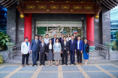 คลินิกการแพทย์แผนจีนหัวเฉียว ผนึกกำลัง ม.เซี่ยงไฮ้ ร่วมพัฒนาแพทย์แผนจีนสู่สากล