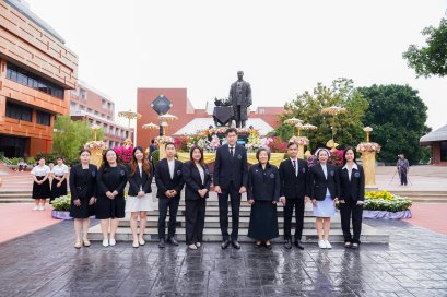 คลินิกการแพทย์แผนจีนหัวเฉียว ร่วมพิธีวางกระเช้าดอกไม้ เพื่อแสดงกตเวทิตาคุณ ในวัน ดร.อุเทน เตชะไพบูลย์