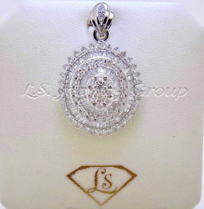 Fancy and Heart &amp; Arrow diamond pendant
