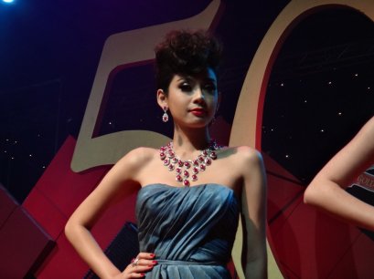 ชุดทับทิมพม่าของ L.S. Jewelry Group ได้รับคัดเลือกเป็นชุดเปิดงาน Bangkok Gems & Jewelry Fair  50th