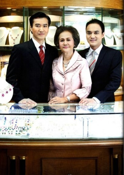 บทความเรื่อง “Shine Bright Like A Diamond” เพชรเม็ดงามแห่งวงการธุรกิจจิวเวลรี่