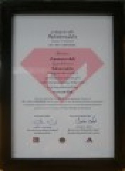 ห้างเพชรหลีเสง (L.S. Jewelry Group) ได้รับประกาศนียบัตรรับรองให้เป็นผู้ประกอบการค้าอัญมณีและเครื่องประดับแท้มาตรฐานระดับสูงสุด จาก กระทรวงพาณิชย์