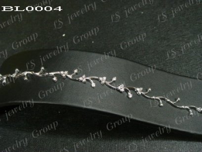 สร้อยข้อมือเพชร Perfect Heart & Arrow