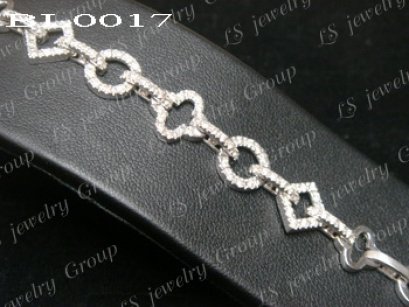 สร้อยข้อมือเพชร Perfect Heart & Arrow