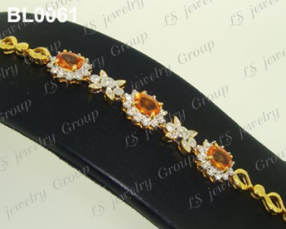 สร้อยข้อมือบุศราคัมจันทบุรีเจียระไนธรรมชาติ