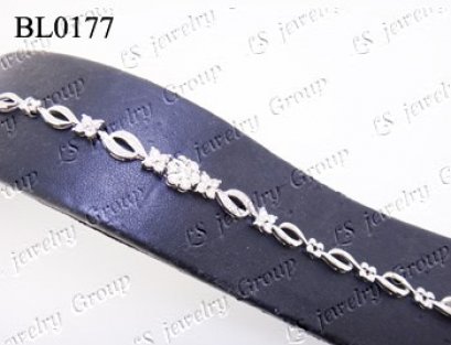 สร้อยข้อมือเพชร Heart & Arrow