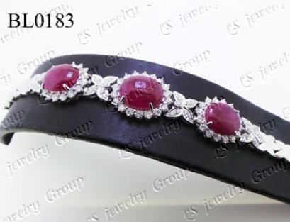 สร้อยข้อมือทับทิมพม่าธรรมชาติหลังเบี้ย