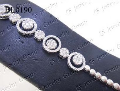 สร้อยข้อมือเพชร Heart & Arrow