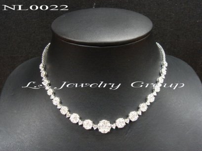 สร้อยคอเพชรประกบเหลี่ยมพิเศษ(ไม่เห็นรอยต่อ)