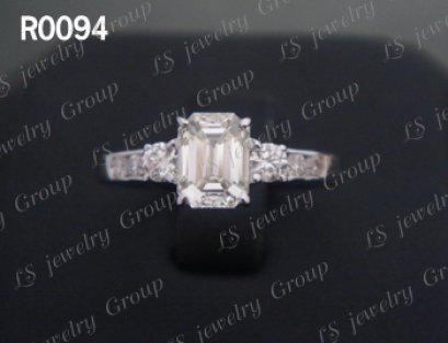 แหวนเพชร Emerald Cut