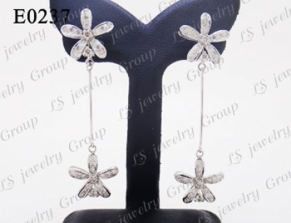 ต่างหูเพชร Heart & Arrow - รัชเชี่ยน