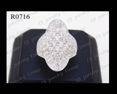 แหวนเพชรแบบแฟนซี (Diamonds Ring) เพชร Heart&Arrow - Russian Cut