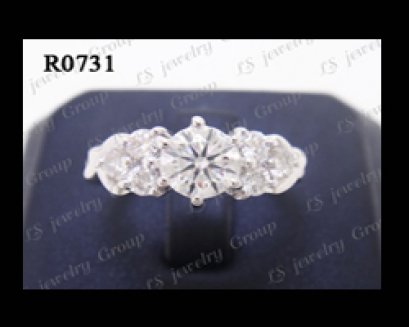 แหวนเพชรชู (Diamonds Ring) เพชร Heart&Arrow - Russian Cut