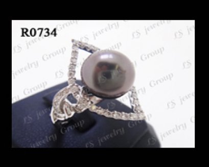 แหวนไข่มุกธรรมชาติแท้ (Natural Pearl Ring) ล้อมเพชร Heart&Arrow - Russian Cut