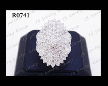 แหวนเพชรแบบแฟนซี (Diamonds Ring) เพชร Heart & Arrow - Russian Cut