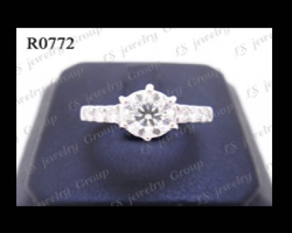 แหวนเพชร (Diamonds Ring) เพชร Heart & Arrow - Russian Cut