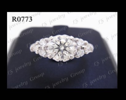 แหวนเพชรแฟนซี (Diamonds Ring) เพชร Heart & Arrow - Russian Cut