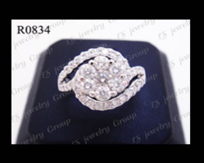 แหวนเพชรกระจุกก้านไขว้ (Diamonds Ring) เพชร Heart & Arrow &ndash; Russian Cut
