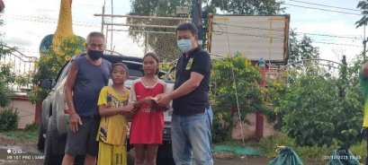 ห้างเพชรหลีเสง (L.S.Jewelry Group) โดย ดร.นฤมล-ดร.พีรวัฒน์-ดร.ธัชวิน สุรเศรษฐ M.D.L.S.Jewelry Group (ห้างเพชรหลีเสง), ประธานกต.ตร.กทม.(ภาคประชาชน), ประธานกต.ตร.บก.น.1, ประธานกต.ตร.บก.สายตรวจและปฏิบัติการพิเศษ(191), ประธานกต.ตร.สน.ชนะสงคราม ได้ส่งทีมอาสา น