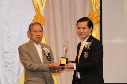 ห้างเพชรหลีเสง รับรางวัล"ผู้ปิดทองหลังพระ"จากท่านศาตราจารย์พิเศษ วิชา มหาคุณ ประธานมูลนิธิต่อต้านการคอรัปชัน จากการเปิดโรงพยาบาลศูนย์พักคอยผู้ป่วยโควิด เขตพระนคร250เตียง และจัดรถพยาบาลฟรีรับผู้ป่วยโควิดเพื่อรักษา   ขออนุโมทนาบุญให้ลูกค้าทุกท่านแ