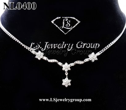 สร้อยคอเพชรรูปดอกไม้  เพชรHeart &amp; Arrow – Russian Cut